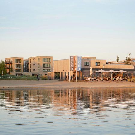 Beach Front Apartment In Lembruch-Duemmer See Bagian luar foto