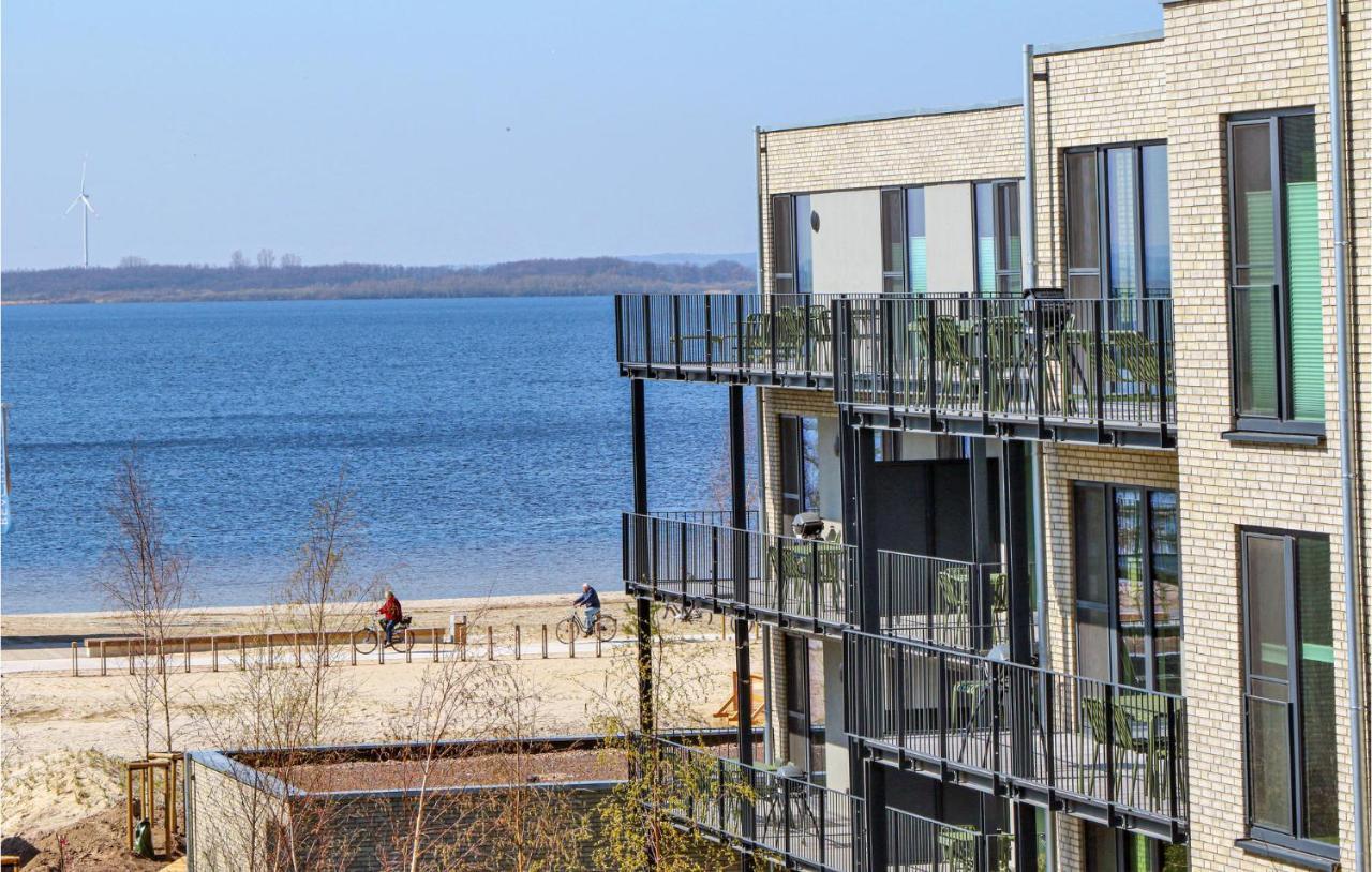 Beach Front Apartment In Lembruch-Duemmer See Bagian luar foto