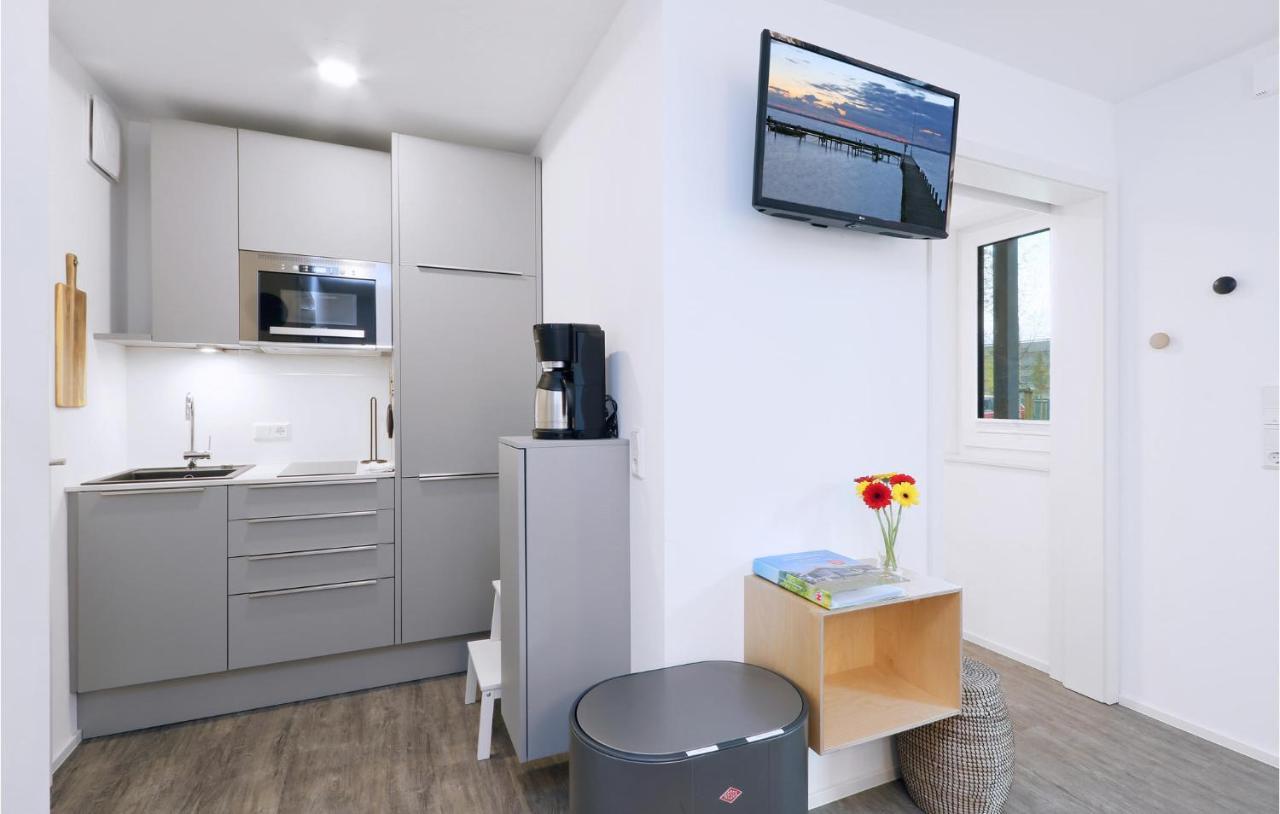 Beach Front Apartment In Lembruch-Duemmer See Bagian luar foto